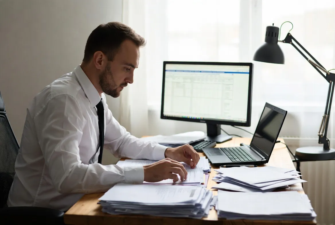 GST/QST for self-employed workers in Quebec: registration thresholds, timing, and common errors
